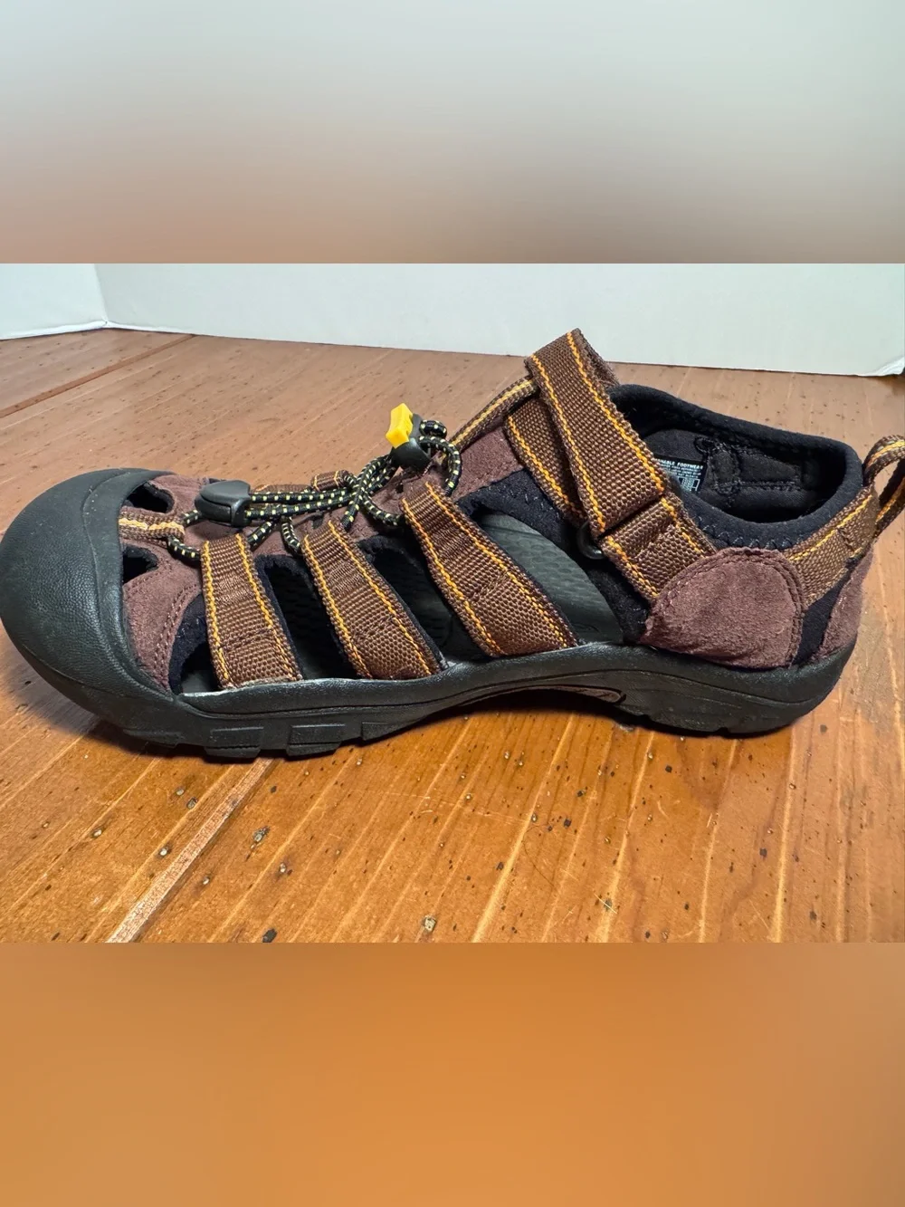 KEEN Newport H2 Men's Size 8- Brown & Orange Waterproof Hiking Outdoor Sandals